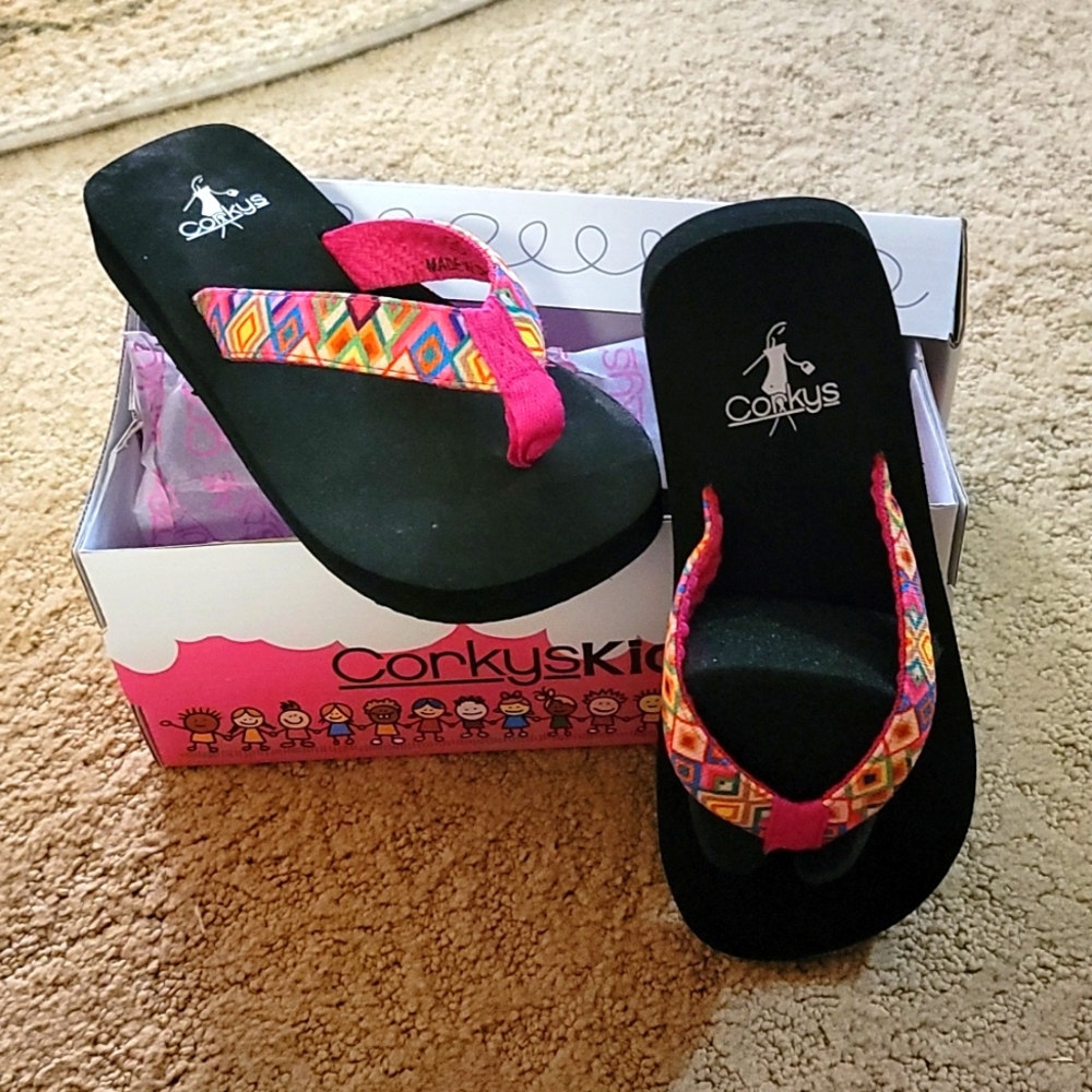 Corey's kids flip flop